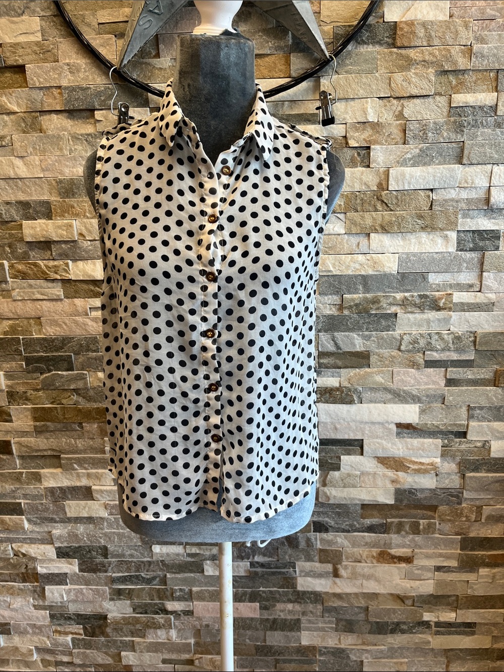 Body Central Sleeveless Polka Dot Button-Front Blouse - Black and White